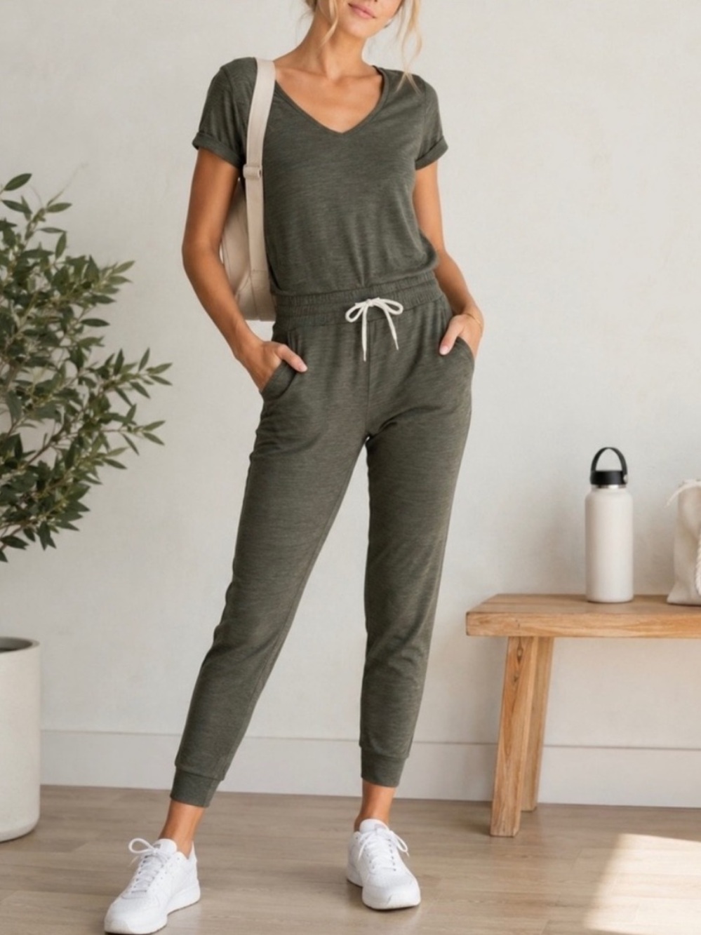 Vuori all day jumpsuit green oregano Heather size medium